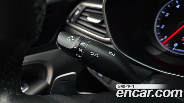 Genesis G70 2019 — photo 26
