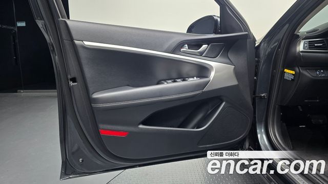 Genesis G70 2019 — photo 14