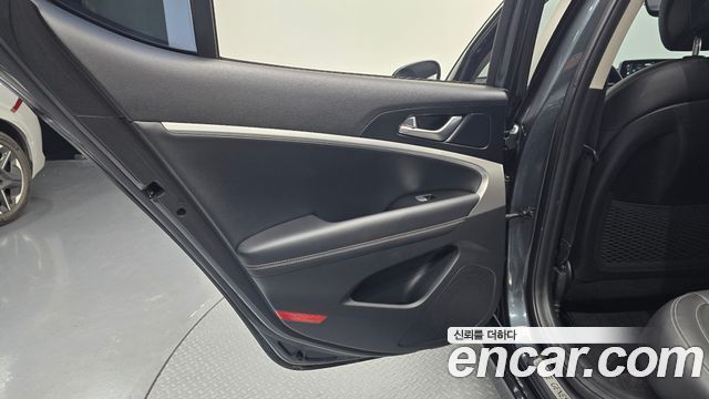 Genesis G70 2019 — photo 15