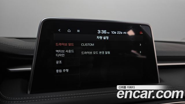 Genesis G70 2019 — photo 28