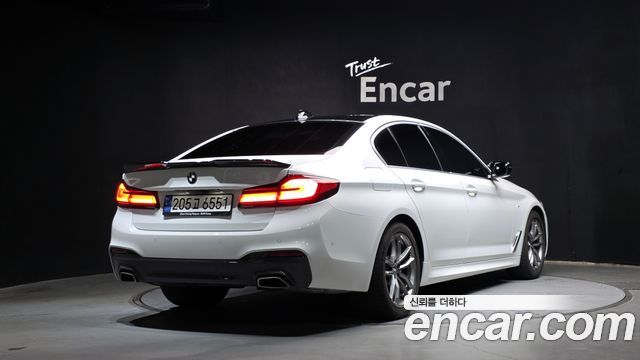 BMW 5-Series 2019 — photo 2