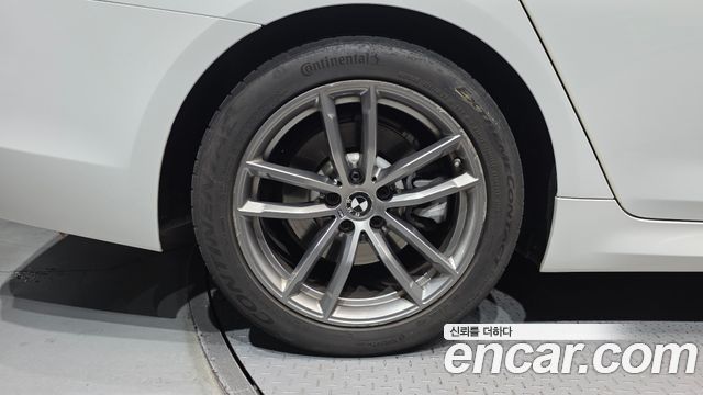 BMW 5-Series 2019 — photo 5