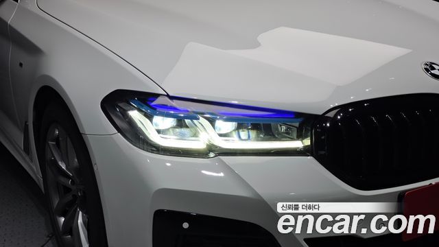 BMW 5-Series 2019 — photo 8