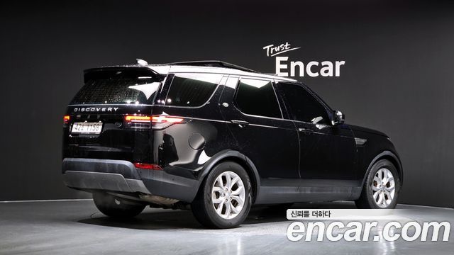 Land Rover Discovery 2019 — photo 2