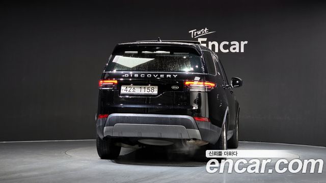 Land Rover Discovery 2019 — photo 4