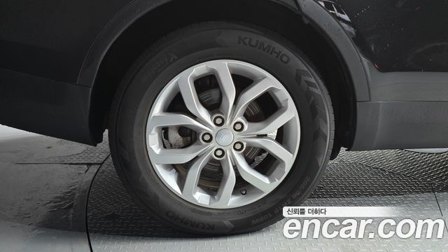 Land Rover Discovery 2019 — photo 5