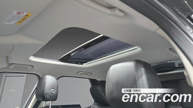 Land Rover Discovery 2019 — photo 19