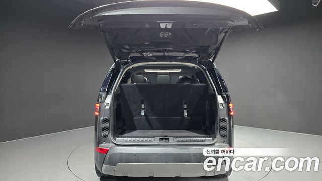 Land Rover Discovery 2019 — photo 20