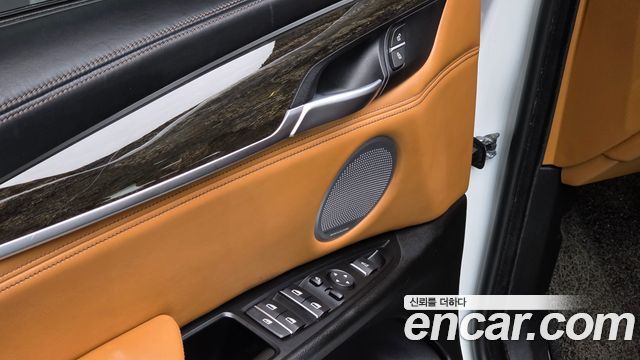 BMW X6 2016 — photo 16