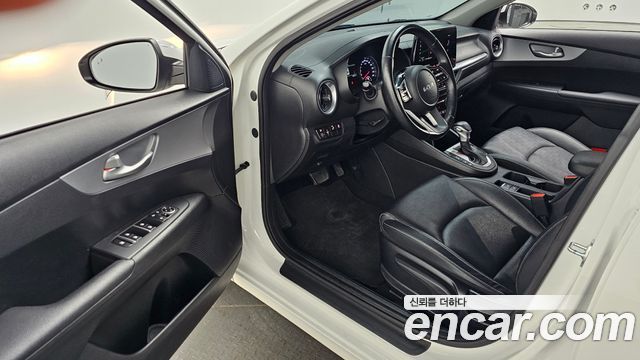 Kia K3 2022 — photo 10