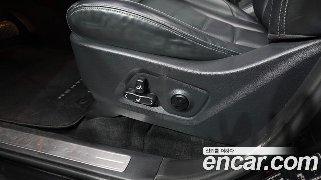 KG Mobility Rexton 2019 — photo 32