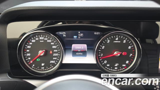 Mercedes-Benz E-Class 2019 — photo 11