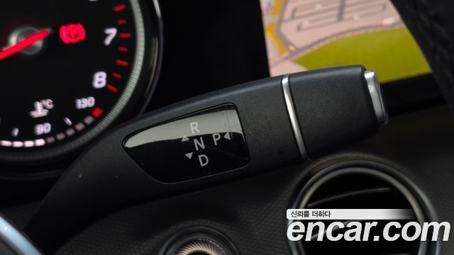 Mercedes-Benz E-Class 2019 — photo 12
