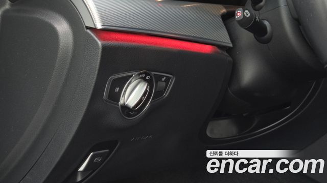 Mercedes-Benz E-Class 2019 — photo 24