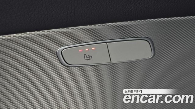 Mercedes-Benz E-Class 2019 — photo 28