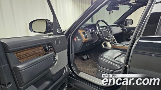 Land Rover Range Rover 2018 — photo 10
