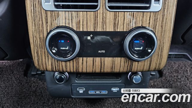 Land Rover Range Rover 2018 — photo 18