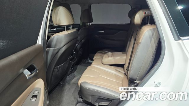 Hyundai Santafe 2019 — photo 11