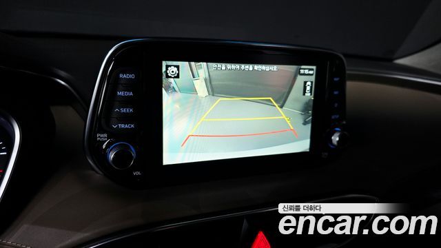 Hyundai Santafe 2019 — photo 17