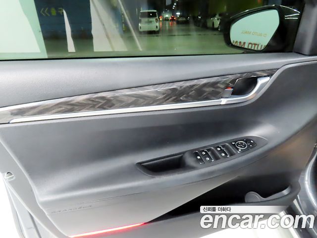 Hyundai Grandeur 2018 — photo 8