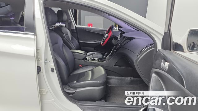 Hyundai Sonata 2014 — photo 11