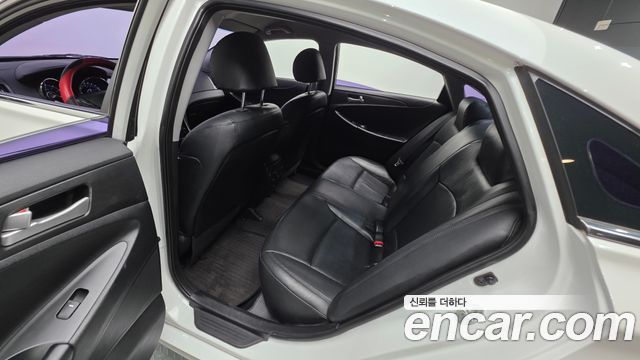 Hyundai Sonata 2014 — photo 12