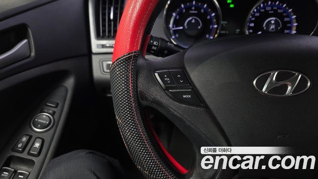 Hyundai Sonata 2014 — photo 17