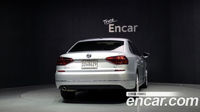 Volkswagen Passat 2018 — photo 4