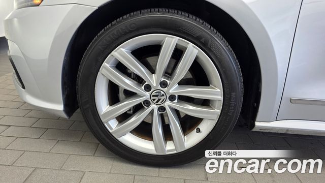 Volkswagen Passat 2018 — photo 5