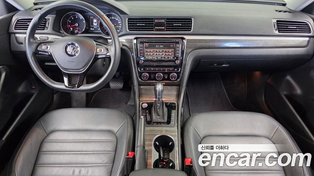 Volkswagen Passat 2018 — photo 10
