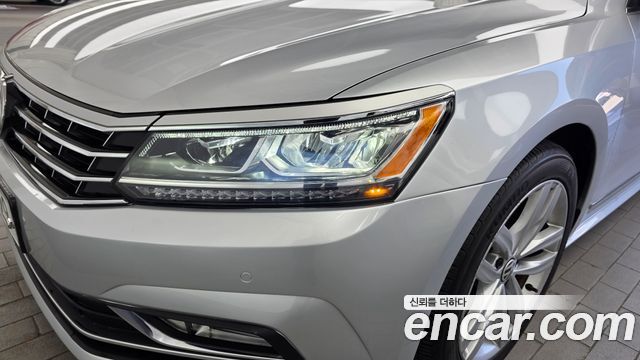 Volkswagen Passat 2018 — photo 8