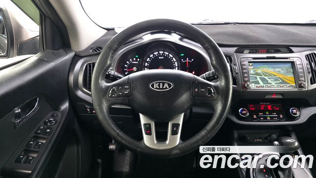 Kia Sportage 2012 — photo 12