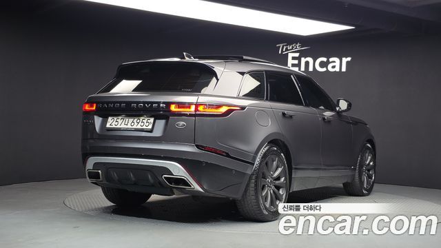 Land Rover Range Rover Velar 2018 — photo 2