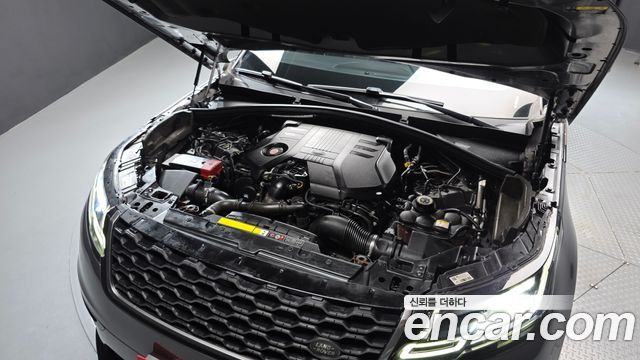 Land Rover Range Rover Velar 2018 — photo 6