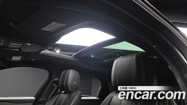 Land Rover Range Rover Velar 2018 — photo 22