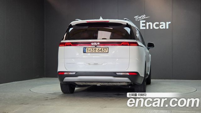 Kia Canival 2022 — photo 4