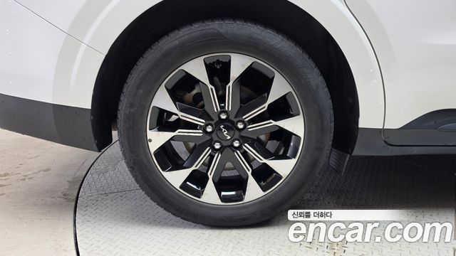 Kia Canival 2022 — photo 5