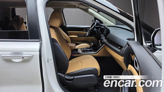 Kia Canival 2022 — photo 17