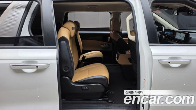 Kia Canival 2022 — photo 18