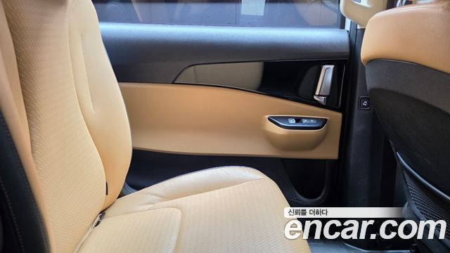 Kia Canival 2022 — photo 15