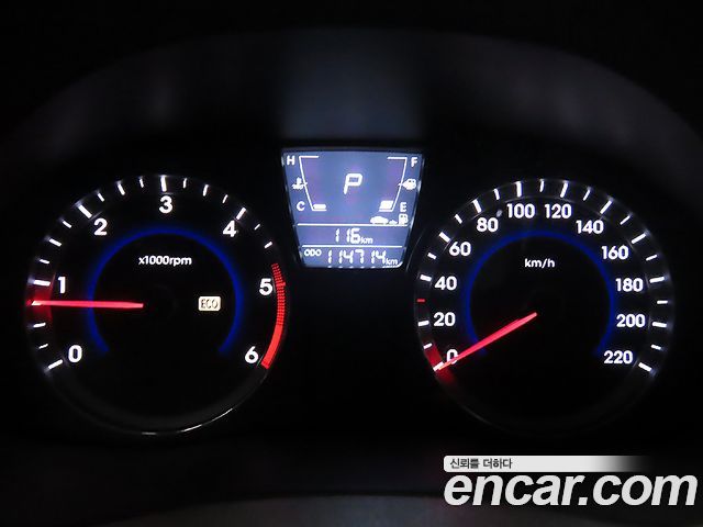 Hyundai Accent 2012 — photo 9
