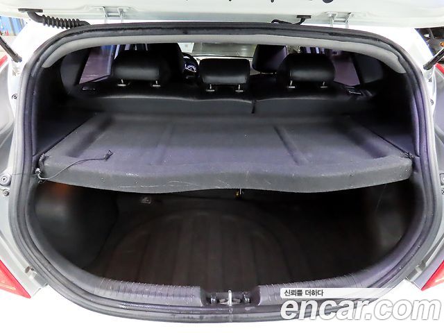 Hyundai Accent 2012 — photo 18