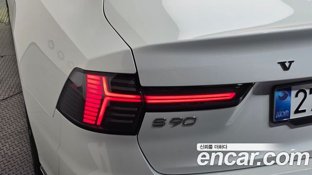 Volvo S90 2026 — photo 9