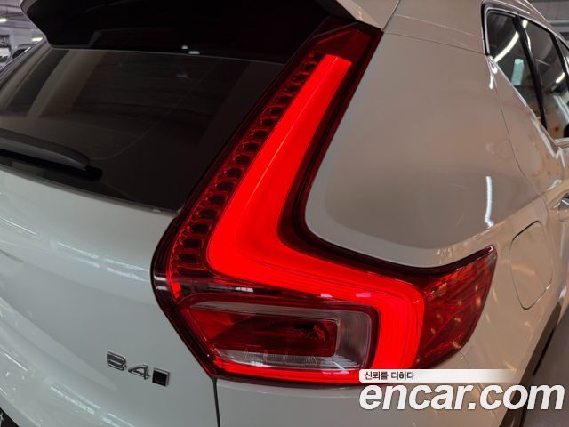 Volvo XC40 2026 — photo 17