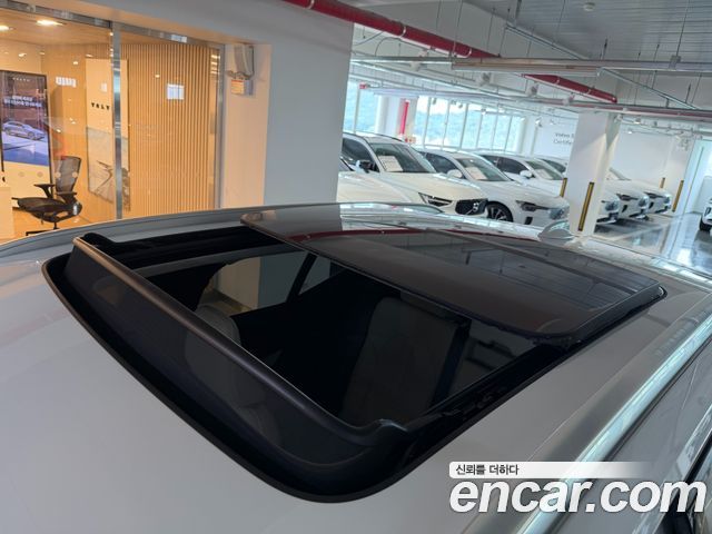 Volvo XC40 2026 — photo 18