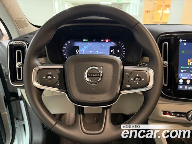 Volvo XC40 2026 — photo 19