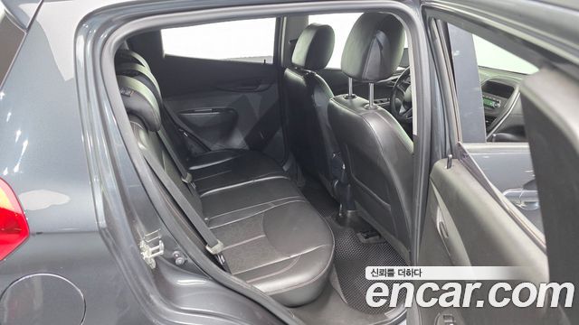 Chevrolet Korea Spark 2017 — photo 18