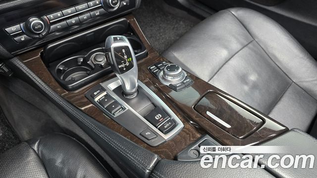 BMW 5-Series 2013 — photo 12