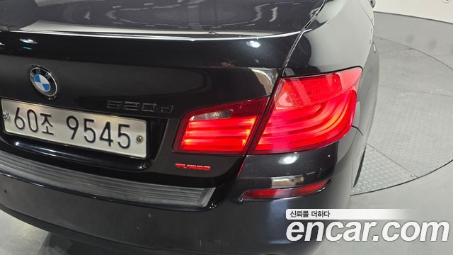 BMW 5-Series 2013 — photo 9