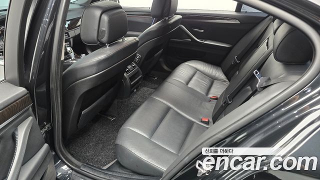 BMW 5-Series 2013 — photo 16